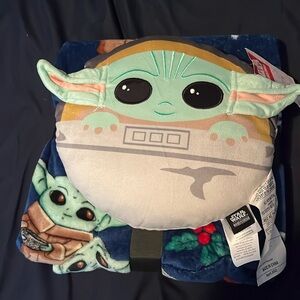 NWT Star Wars pillow and blanket
